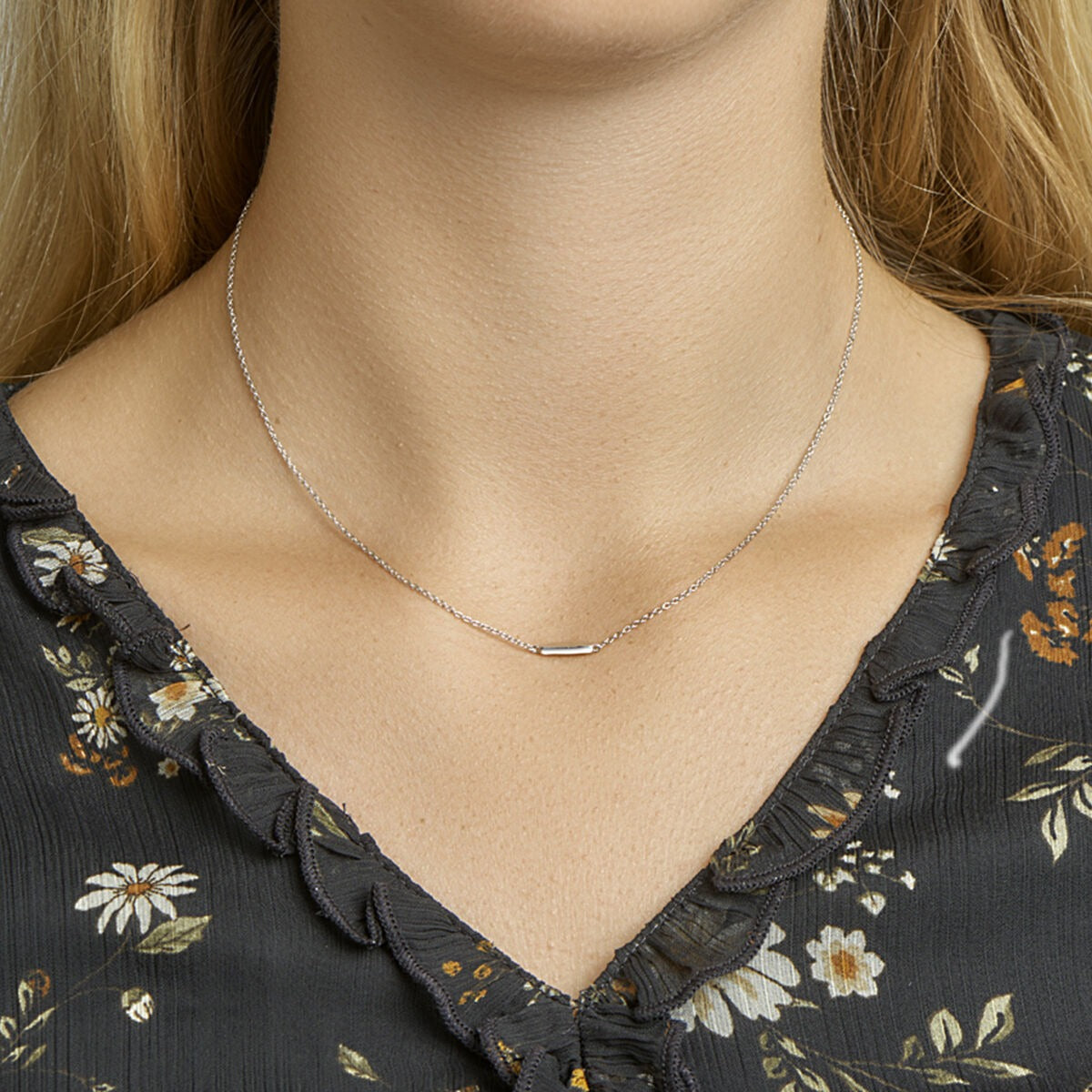 Collana in argento con barretta – argento 925 rodiato