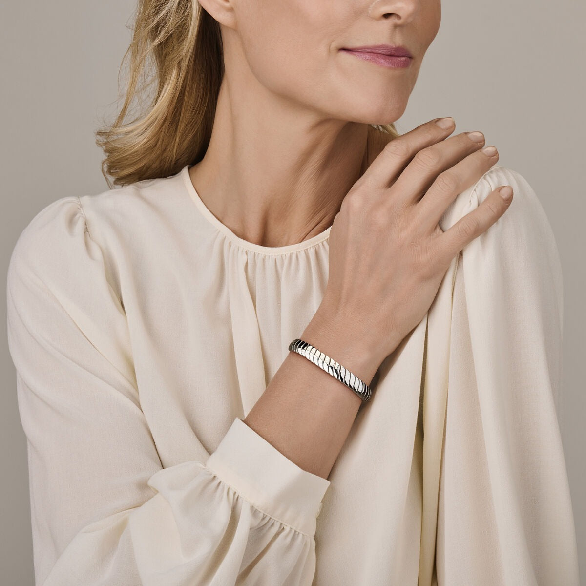 Bracciale da donna in argento – rodiato con maglia omega 9 mm 19 cm