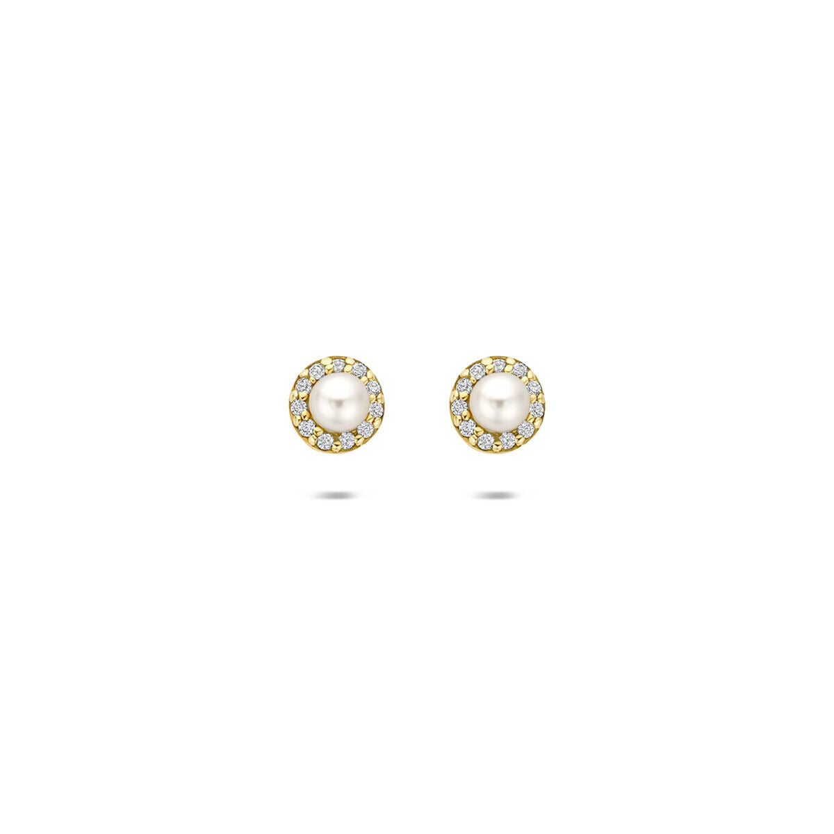Orecchini in oro giallo 14k con perla centrale e zirconi scintillanti.