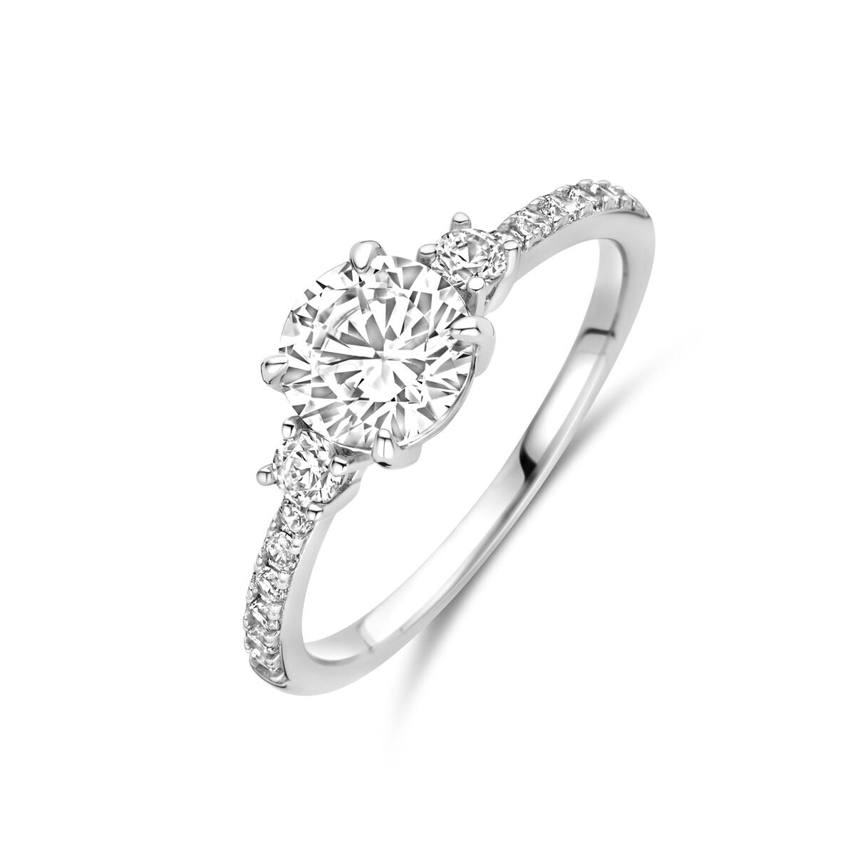 Anello da donna in argento rodiato con zirconia taglio brillante, larghezza 6,5 mm.