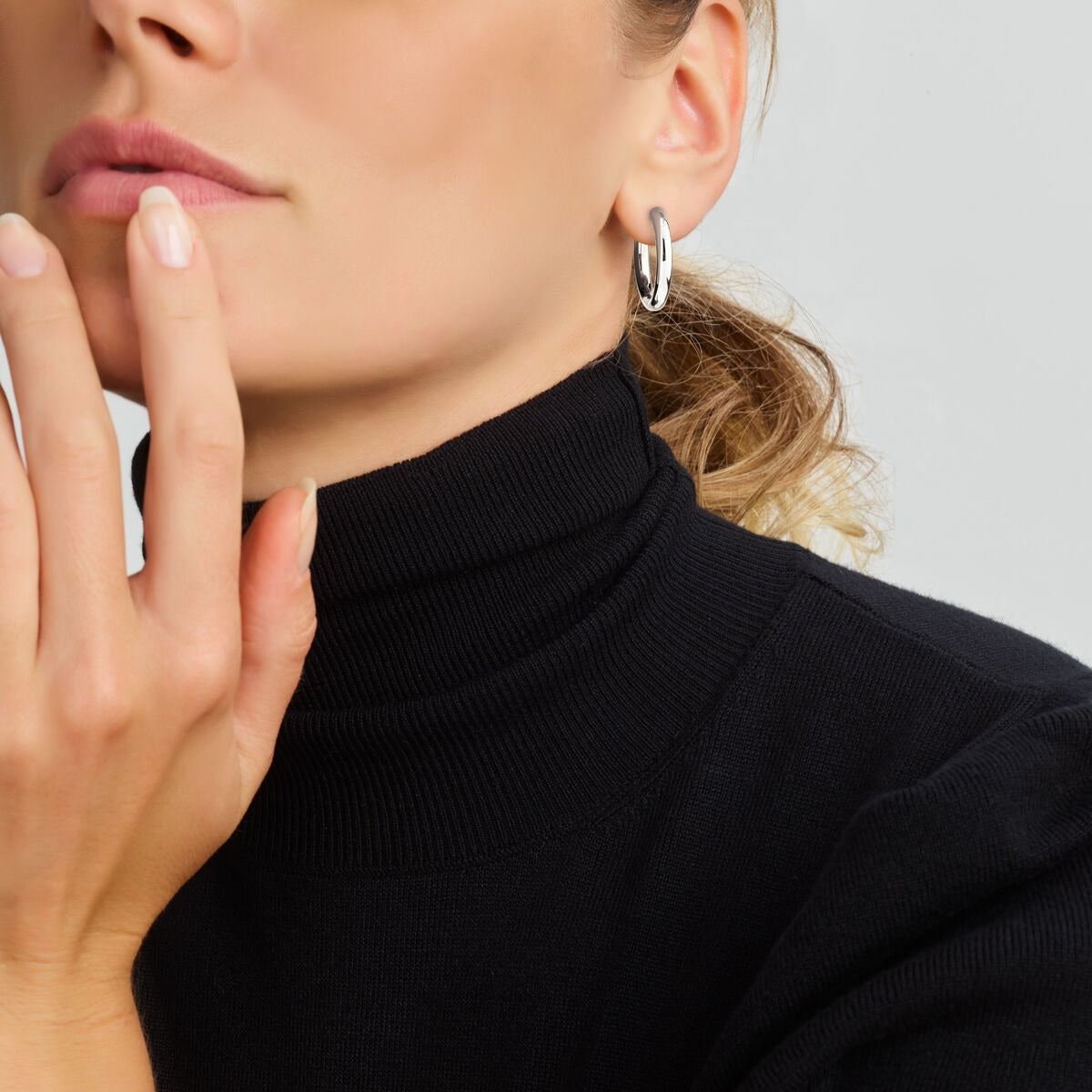 Orecchini a cerchio in argento da donna – argento 925 rodiato 28x4 mm
