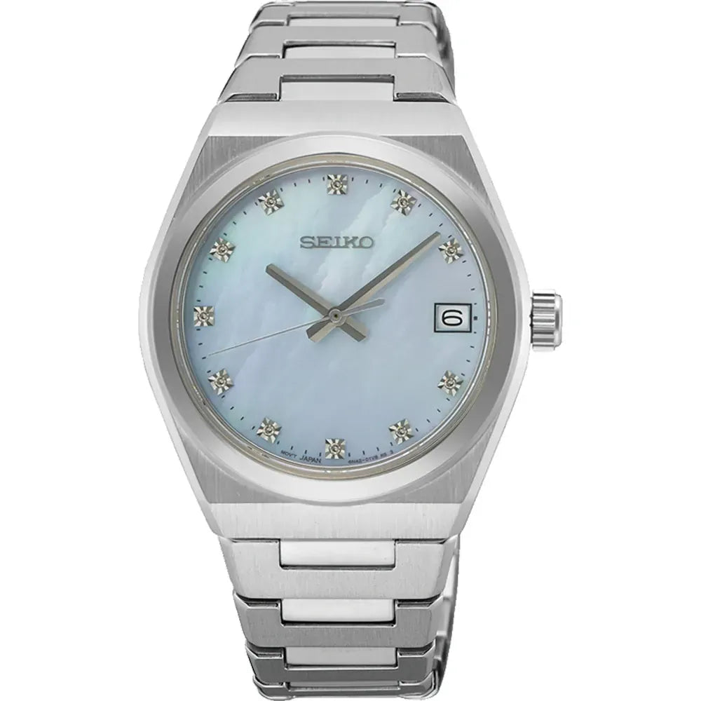 Orologio da donna Seiko con cassa argentata, quadrante madreperla e bracciale in acciaio.
