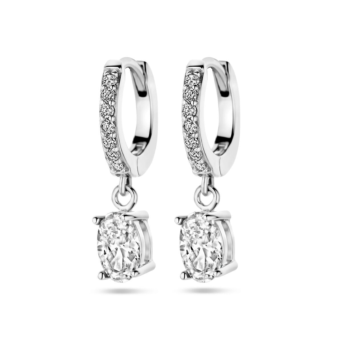 Orecchini alla creola in argento rodiato con zircone ovale in incastonatura a entourage.