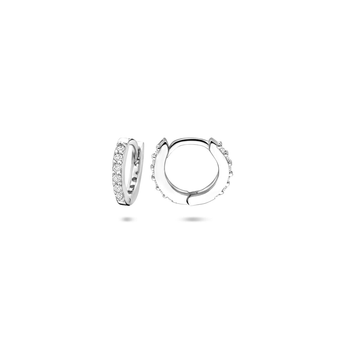 Orecchini a cerchio in argento rodiato con zirconia