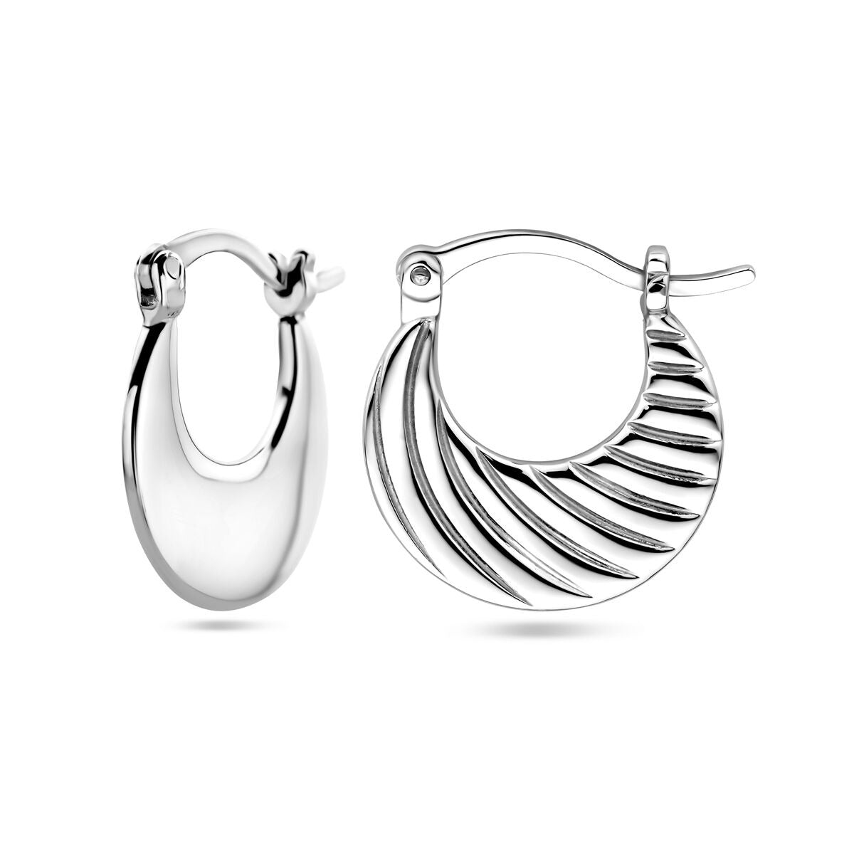 Orecchini in argento rodiato di 16,5 mm con una finitura liscia e una parte decorata a righe.