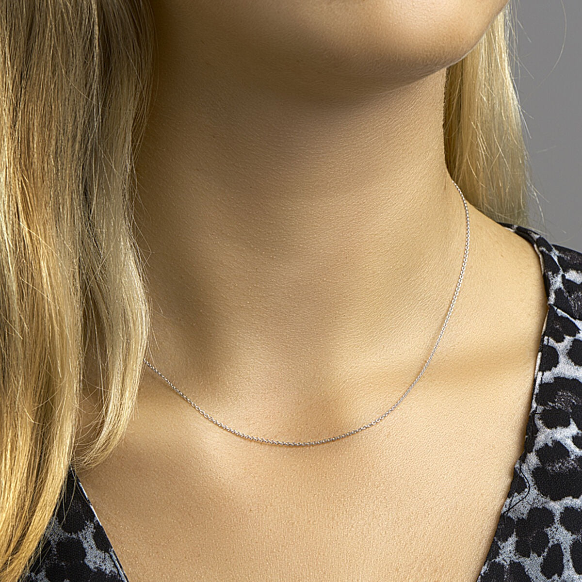 Collana d'argento maglia ancora piatta rodiata 42 cm