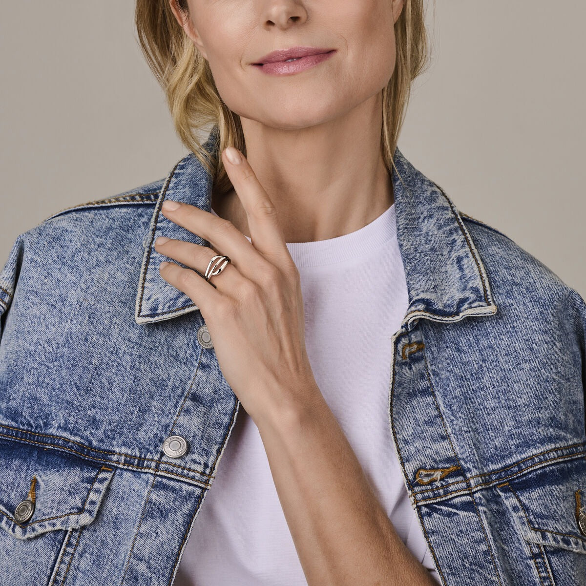Anello da donna in argento rodiato – largo 11 mm