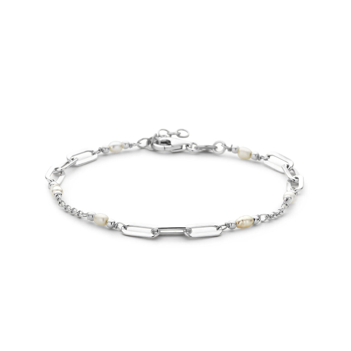 Bracciale in argento rodiato 925 con perle di acqua dolce, design a maglia alternata.