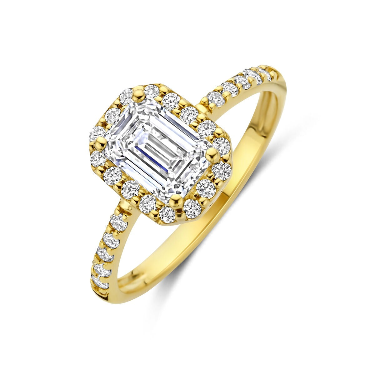 Anello in oro giallo 14k con diamante lab grown a taglio smeraldo e pavé di diamanti.