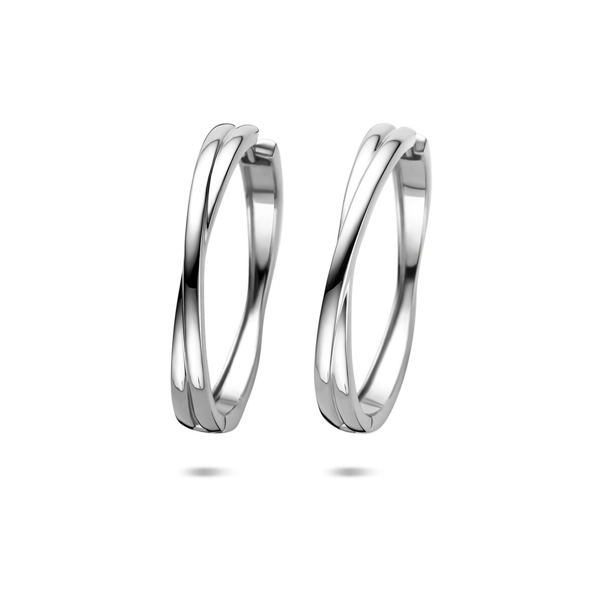 Orecchini alla creola argentati, con design intrecciato e dimensioni di 40 x 5 mm.