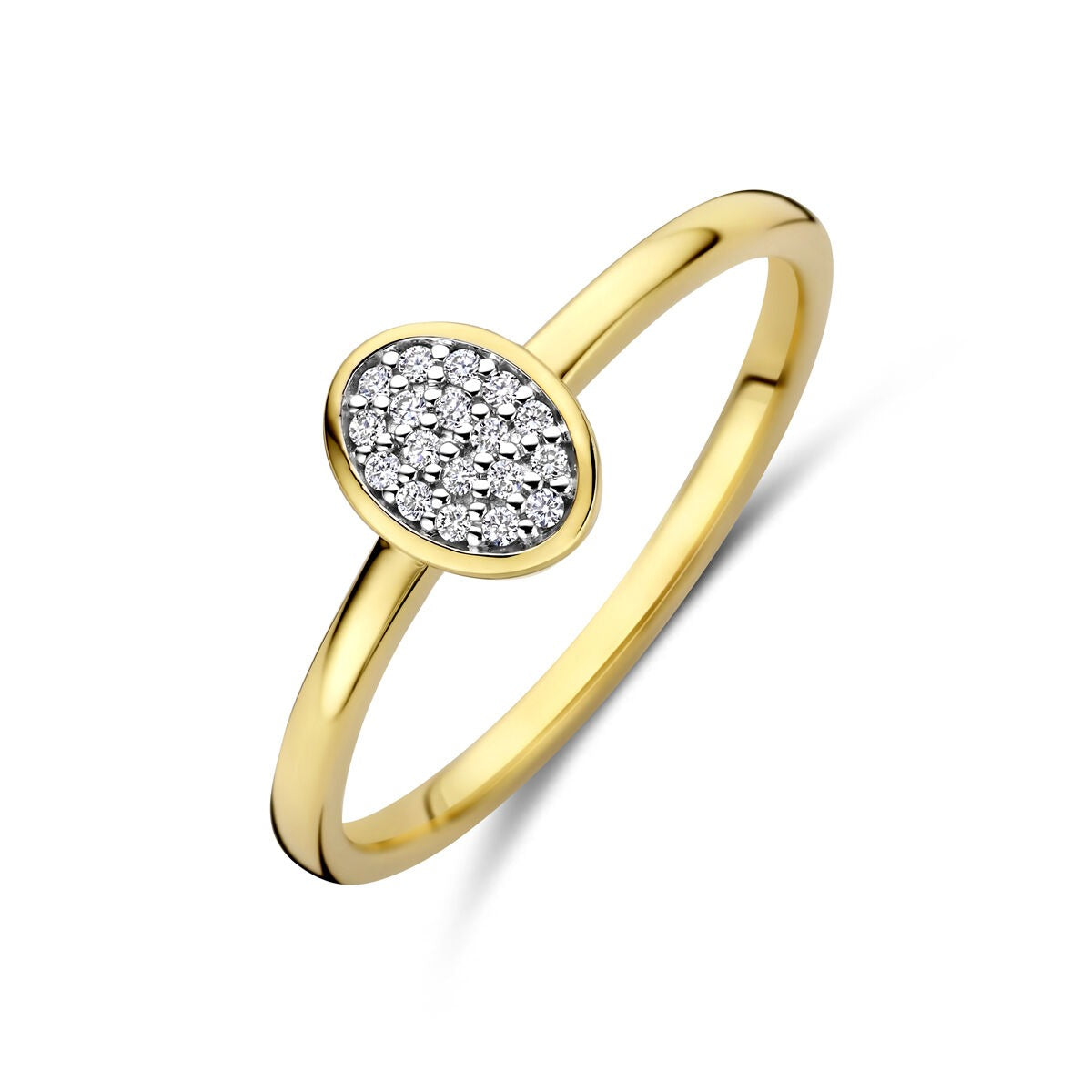 Anello in oro giallo 14k con diamanti incastonati a pavé, forma ovale.