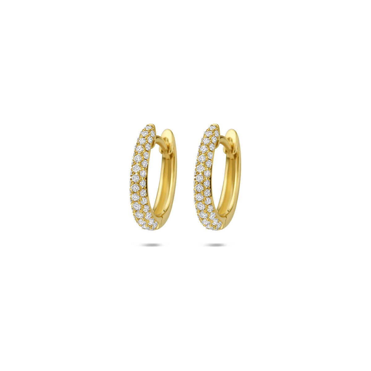 Orecchini alla creola in oro giallo 14k con fila di diamanti.