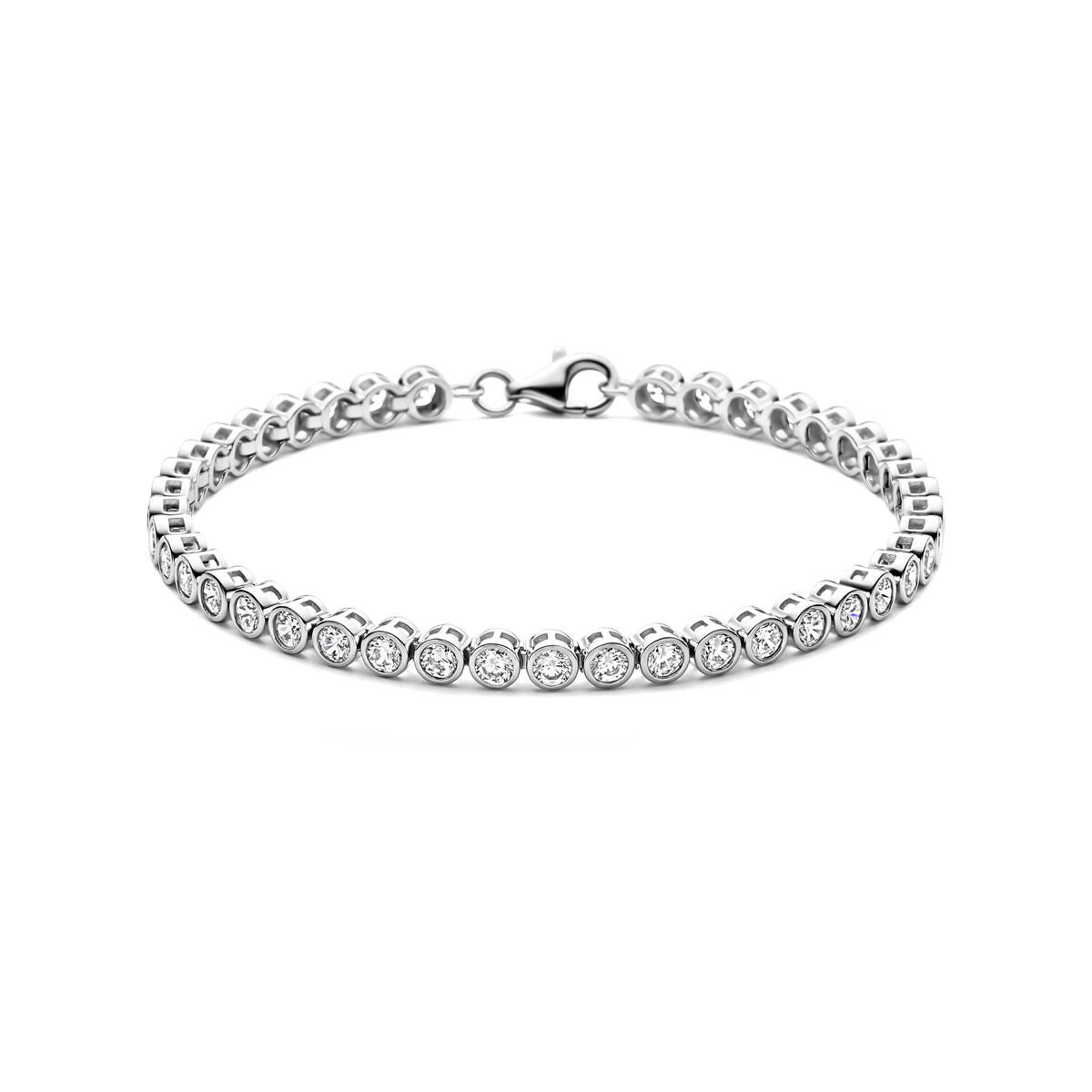 Zilveren kinderarmband van gerhodineerd 925 zilver met zirkonia, voorzien van een sluiting.
