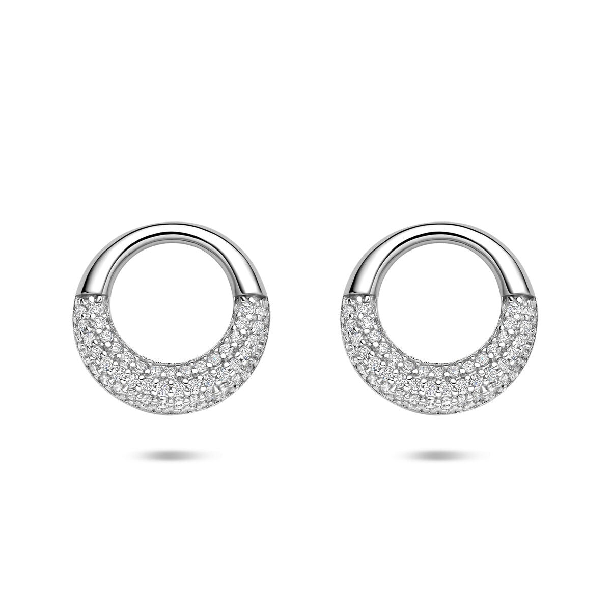Orecchini in argento rodiato 925 con zirconi in pavé, forma circolare.