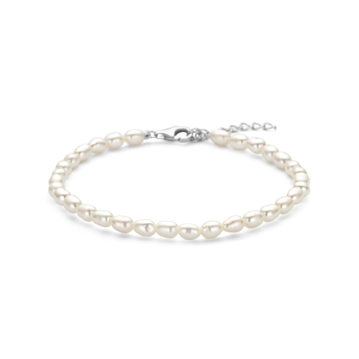 Zilveren armband van gerhodineerd 925 zilver met parels in een gelijkmatige rij.