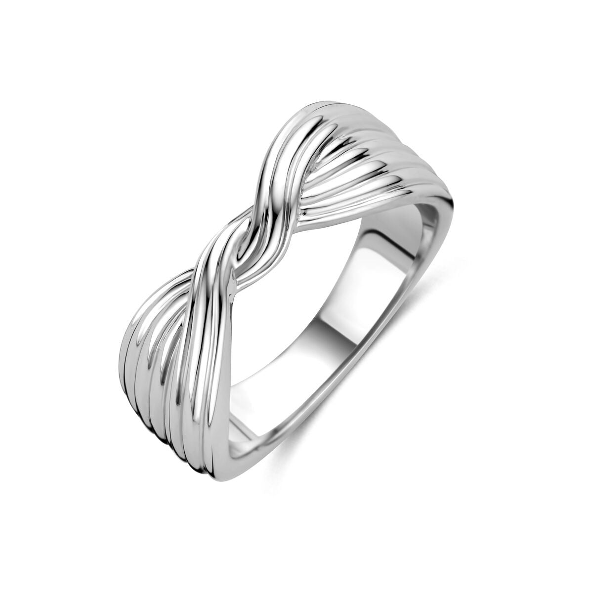 Zilveren damesring van gerhodineerd 925 zilver met een golvende, gedraaide structuur.