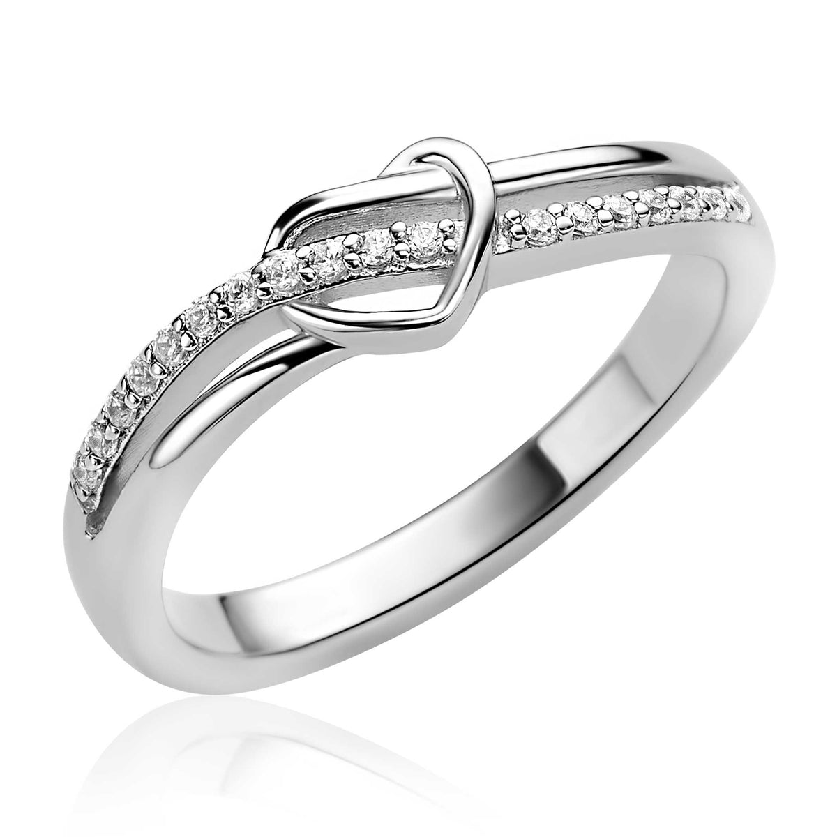 Anello in argento con zircone, design a forma di cuore e fascia liscia.