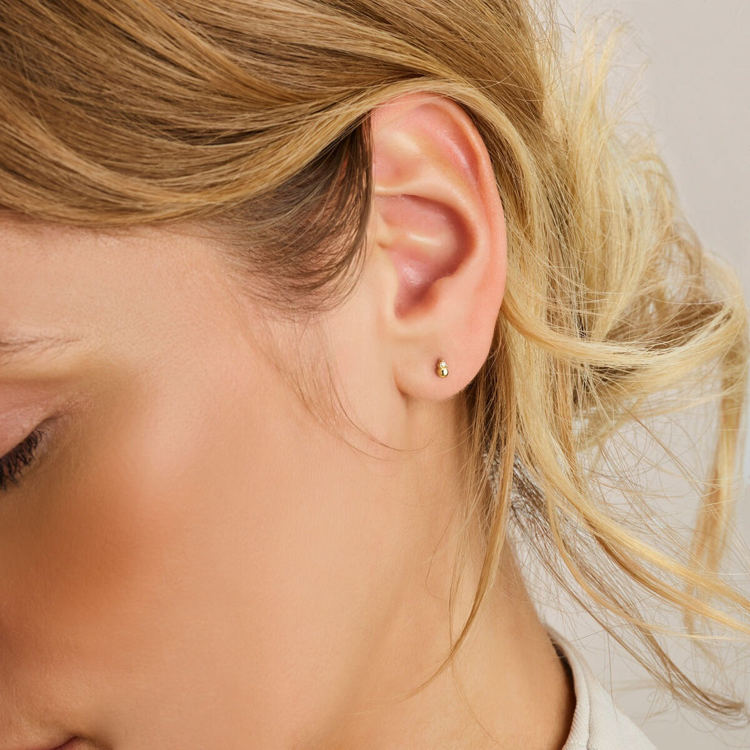 14k Geelgouden oorknop met diamant – per stuk verkocht
