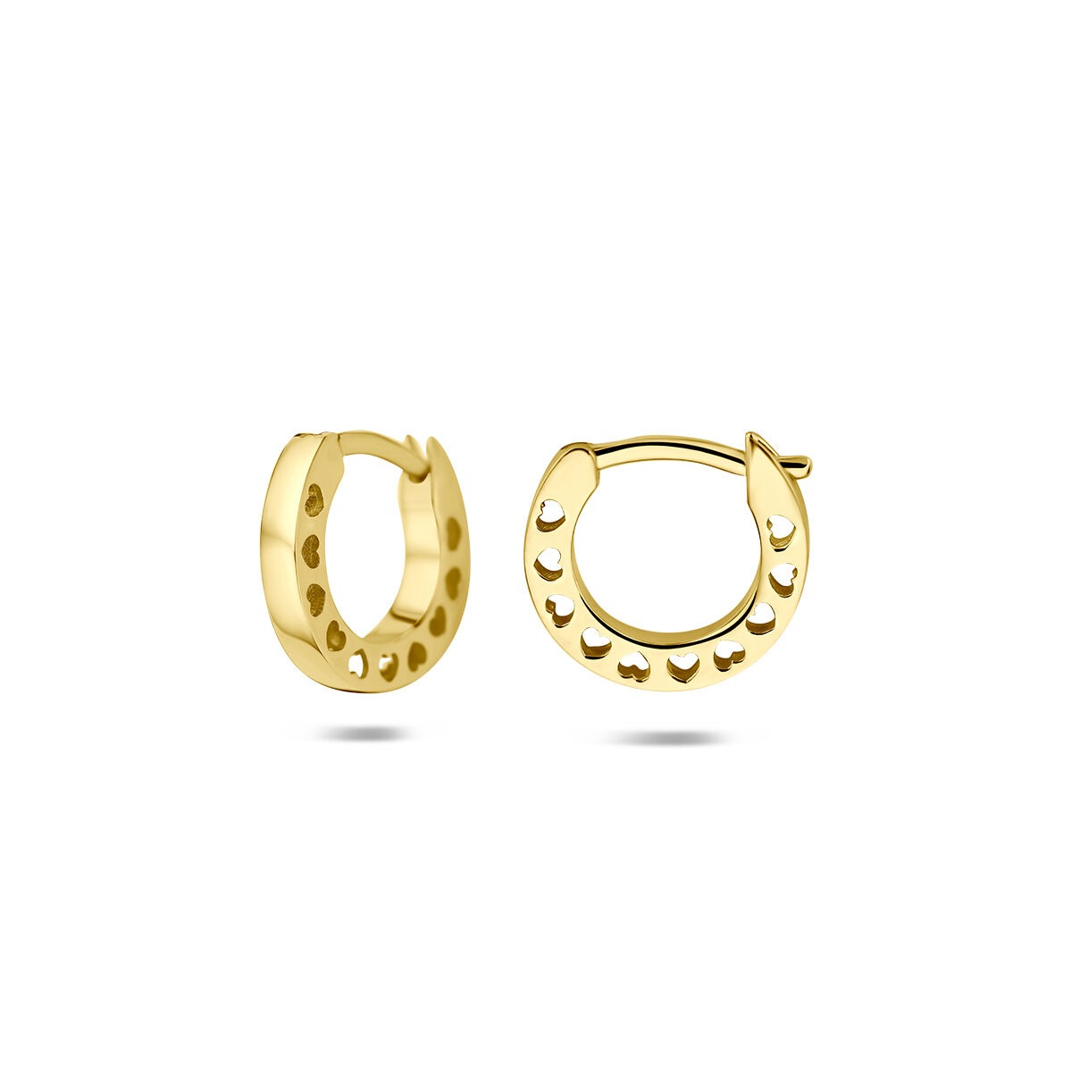Orecchini a cerchio a scatto in oro giallo 14k con cuoricini