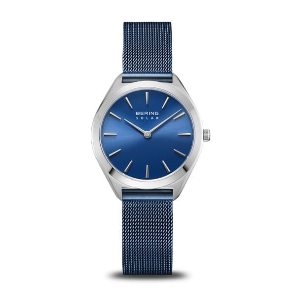 Orologio Bering con cassa in acciaio inox e quadrante blu, cinturino in maglia rolò blu.