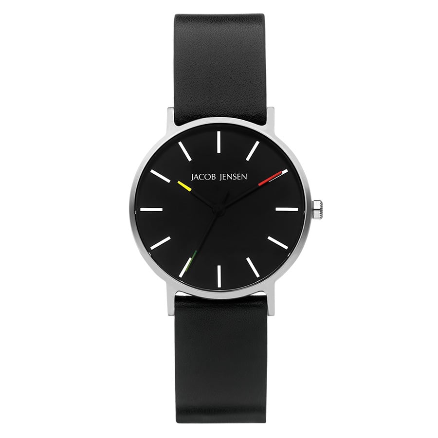 Orologio con quadrante nero, cassa argentata e cinturino in pelle nera.