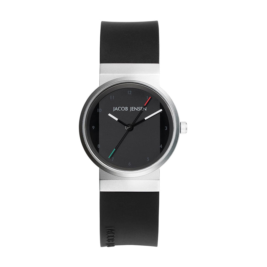 Orologio con cassa in acciaio inox, quadrante nero e cinturino in silicone nero.
