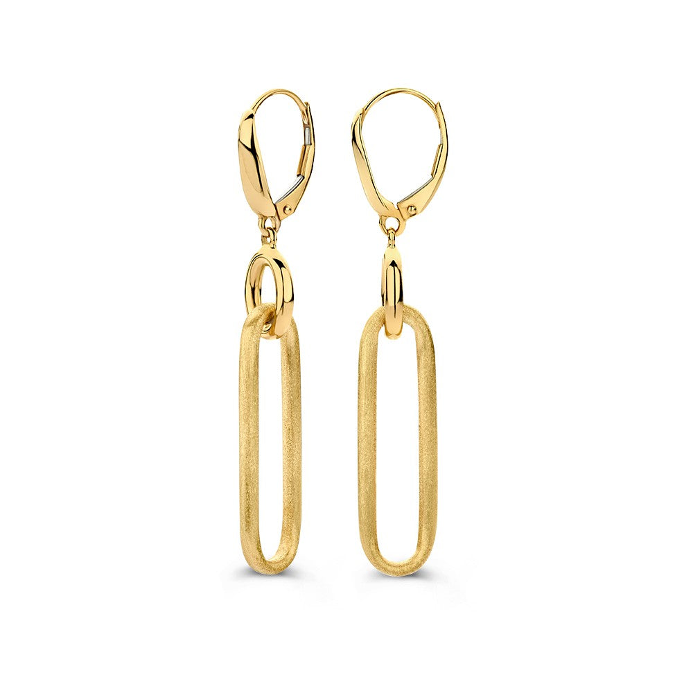 Orecchini in oro giallo con elementi in oro opaco, forma allungata e chiusura a gancio.