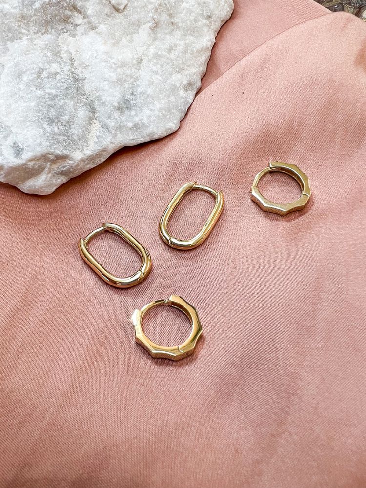 Sottili Cerchietti in Oro Giallo – Senza Tempo ed Eleganti