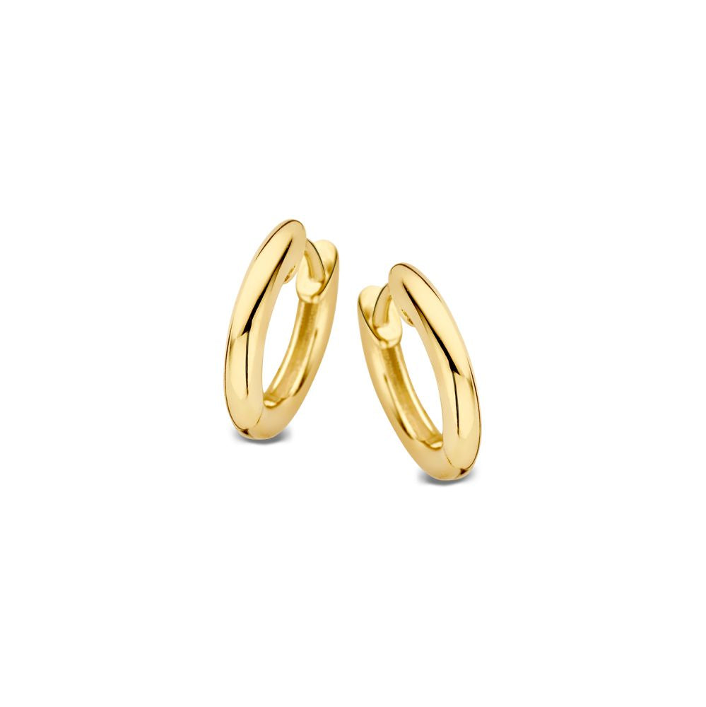 Orecchini in oro giallo 14 carati con design lucido e forma ovale.