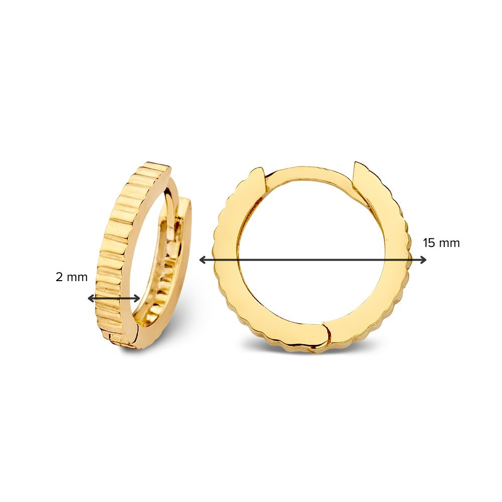 Orecchini a cerchio in oro giallo con design a coste | Oro 14 Carati – Van der Kooij