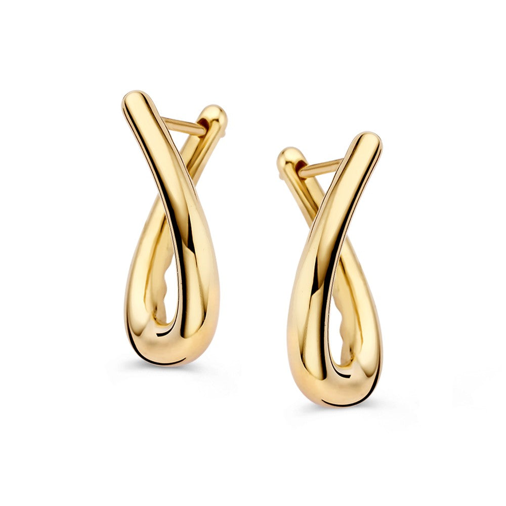 Orecchini in oro giallo con design a spirale, forma fluida e lucentezza elegante.