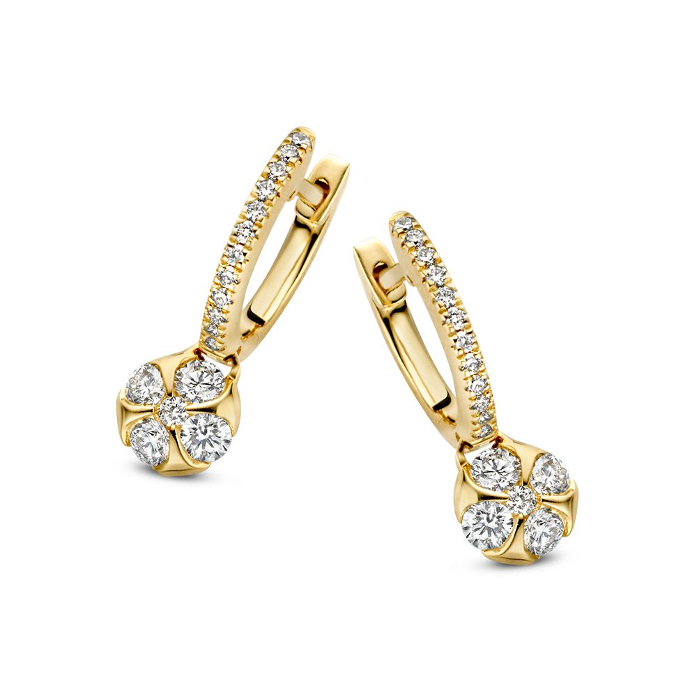 Orecchini in oro giallo con pendenti di diamanti, totali 0,42 crt, design elegante.