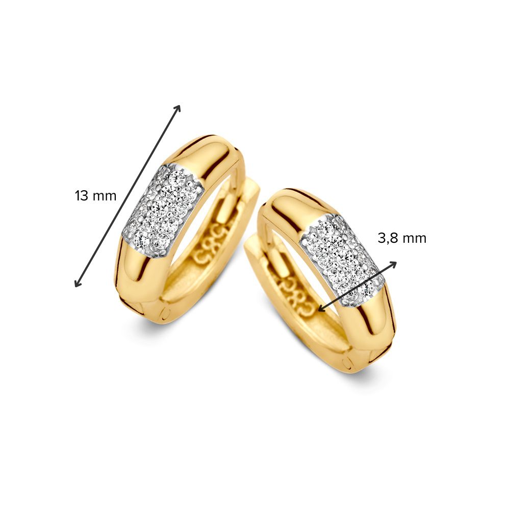 Orecchini a cerchio in oro giallo lineari con zirconi in incastonatura pavé – Eleganza moderna