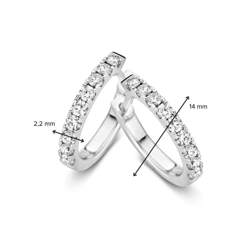 Orecchini a cerchio in oro bianco con 16 diamanti taglio brillante – 14 carati, 0.48 crt 0,48 crt.