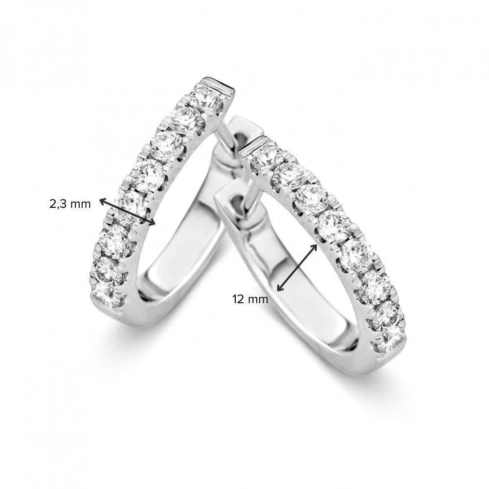 Creole in Oro Bianco con Brillanti in Montatura a Chaton – 0,75 ct, 18 Brillanti