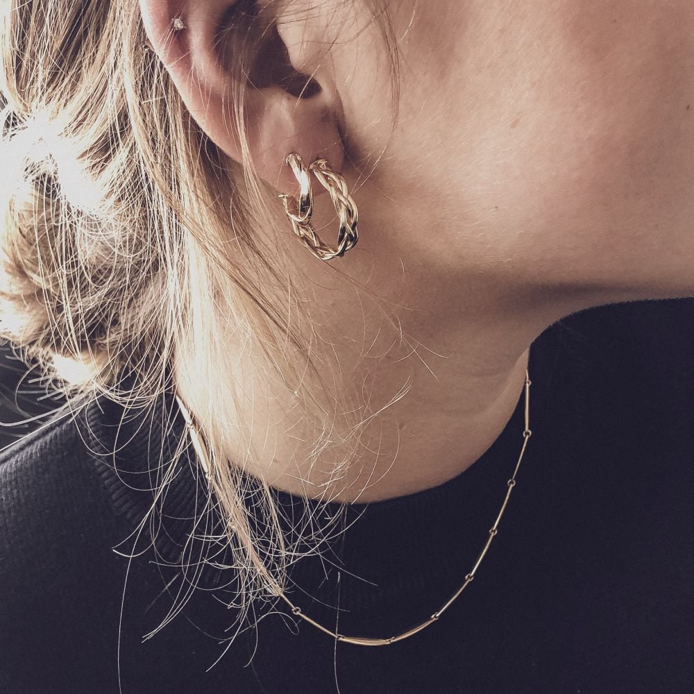 Orecchini a perno in oro giallo 14K 10mm – Lusso sottile