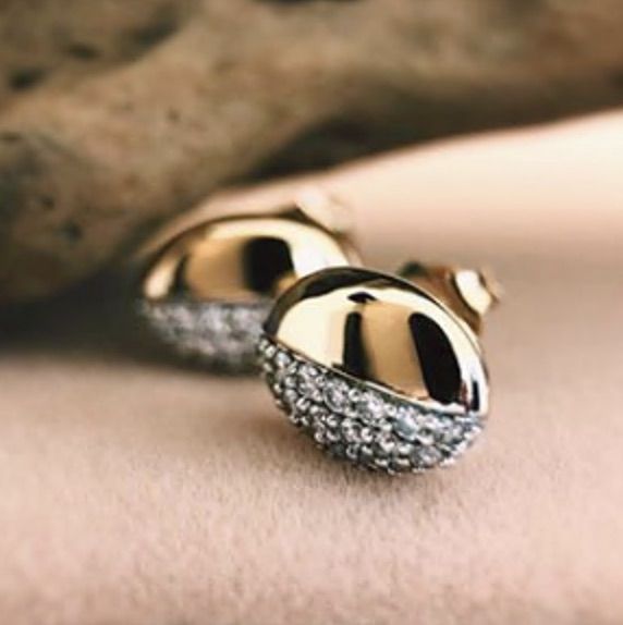 Orecchini a Bottone in Oro Bicolore con Diamanti Brillanti da 0,30ct