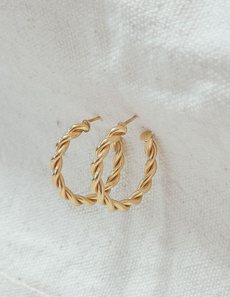 Cerchi orecchini in oro giallo con fascia ritorta in oro 14 carati