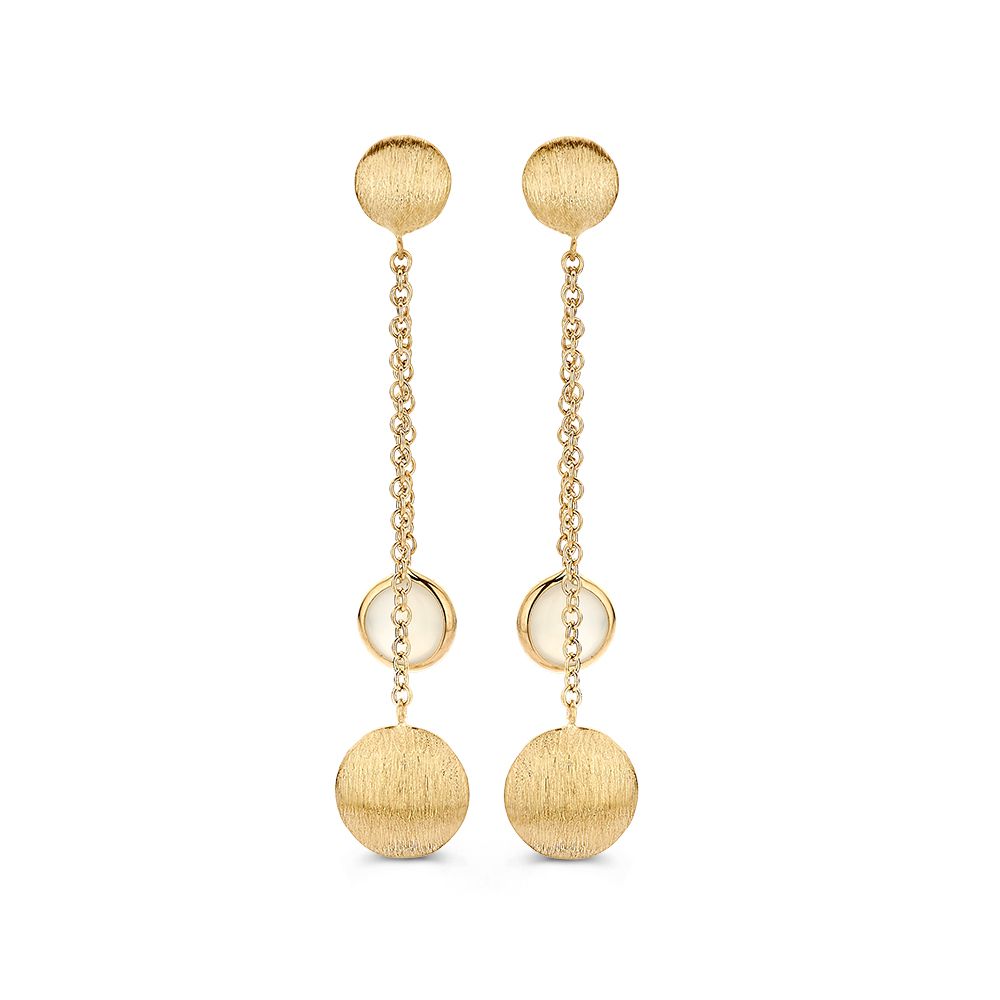 Orecchini in oro giallo con pietra di luna e pendenti in oro opaco, design giocoso ed elegante.