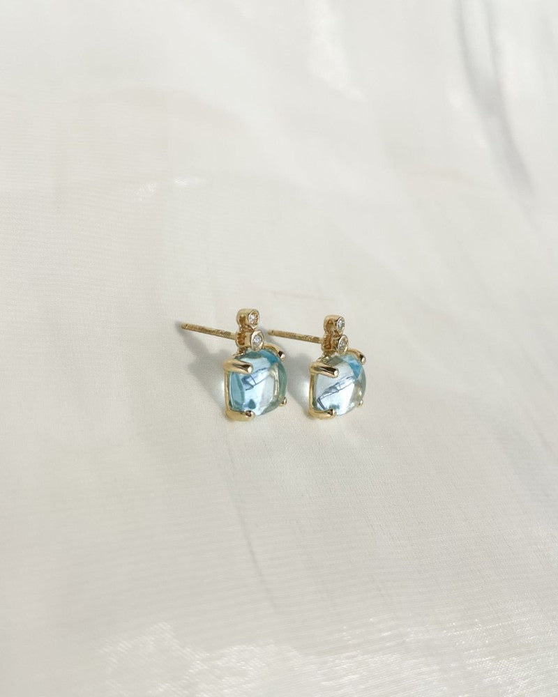 Eleganti Orecchini in Oro Giallo con Topazio Blu Taglio Cabochon e Diamanti 14 Carati
