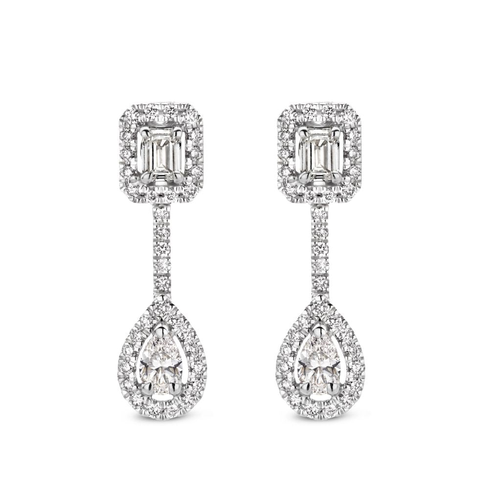 Orecchini in oro bianco con diamanti, design a baguette, smeraldo e goccia, totale 1,04 carati.