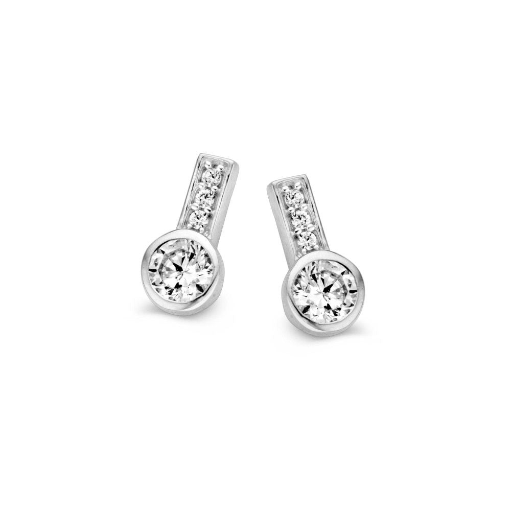 Orecchini in oro bianco con zirconi, forma rotonda, diametro di 9 mm, con chiusura a poussette.