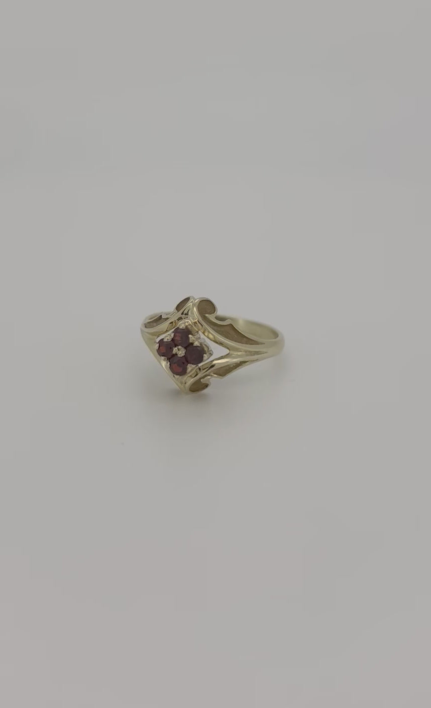 Anello Vintage in oro giallo 14k con granato