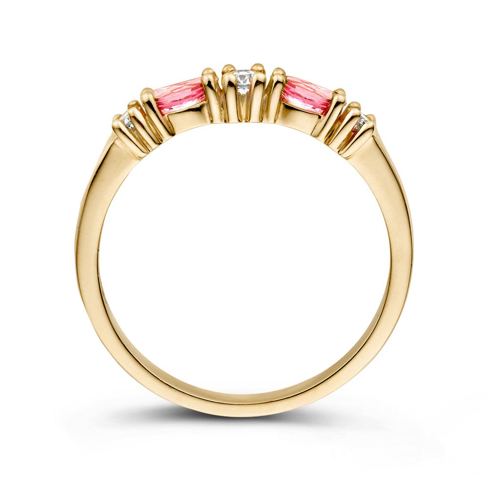 Anello in Oro Giallo 18kt con Tre Brillanti e Due Zaffiri Rosa Taglio Marquise