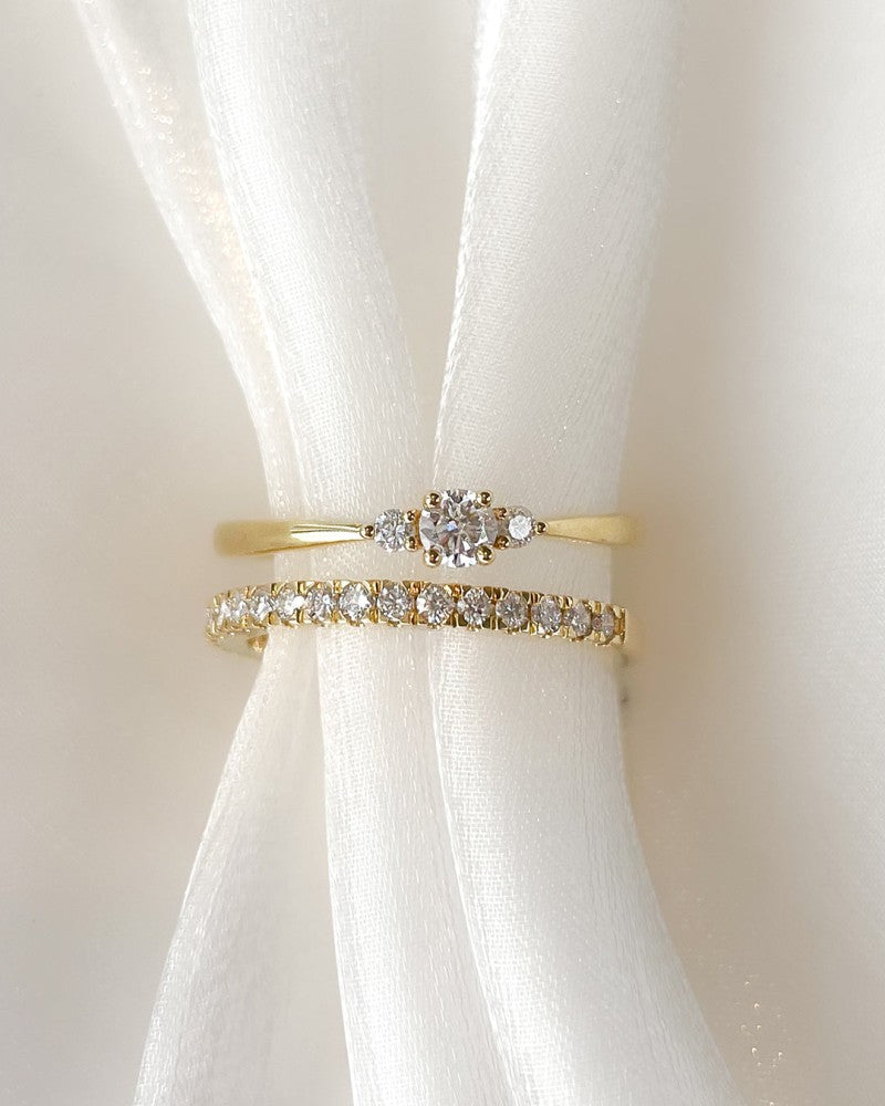 Anello Alix 0,20 crt. oro giallo