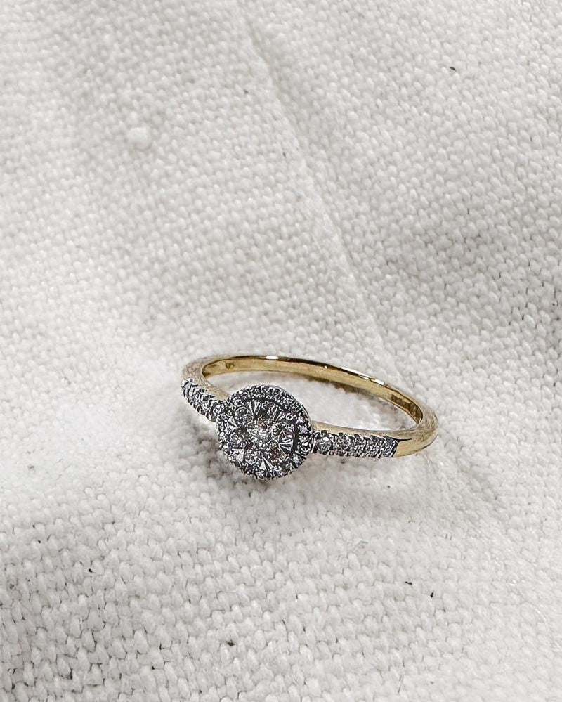 Anello Entourage con Diamanti Bicolore da Donna 14 Carati Oro Giallo/Bianco con Diamante Ovale 0.24ct