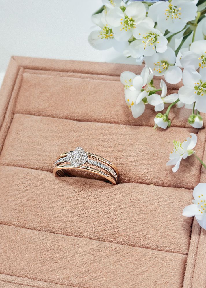Anello da donna bicolore in oro giallo/bianco con incastonatura a fiore di diamanti – 0,28 ct diamanti, 14 carati
