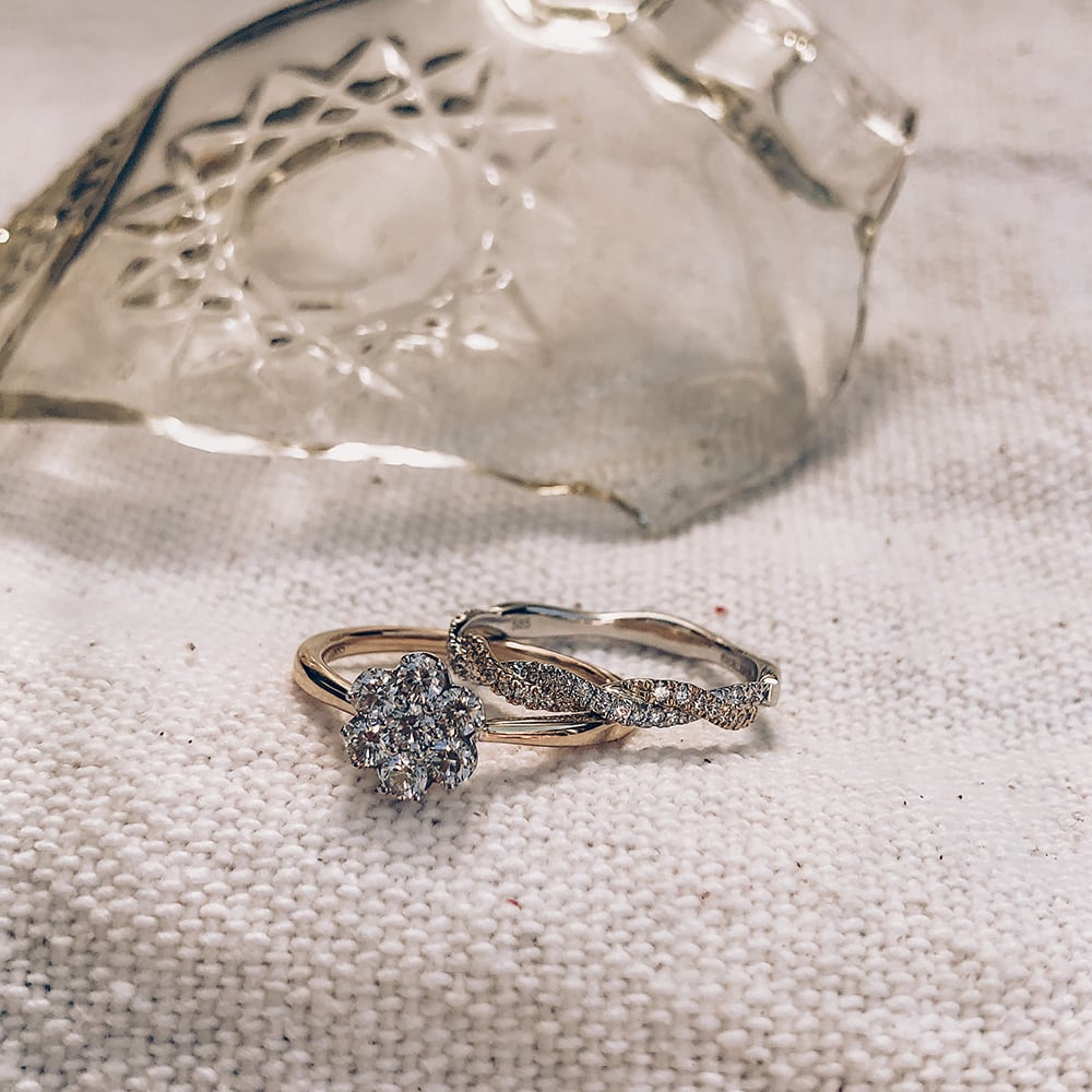 Anello da Donna Bicolore in Oro Giallo e Bianco con Diamante (0,51 crt) – 14 Carati