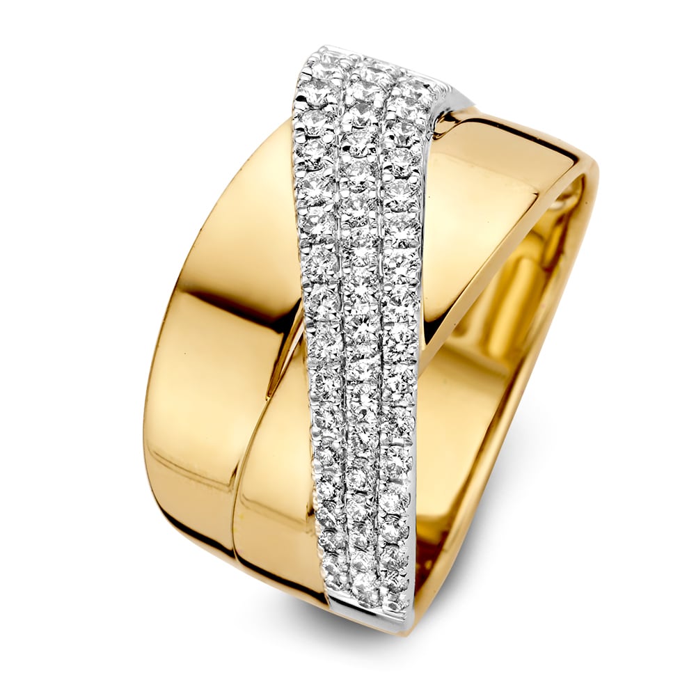 Anello bicolore in oro giallo e bianco con pavé di diamanti da 0,56 ct.