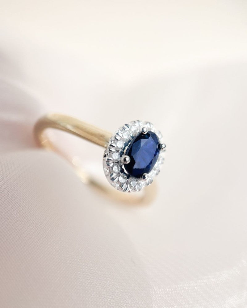 Anello da Donna in Oro 14 Carati con Zaffiro Blu e Halo di Diamanti